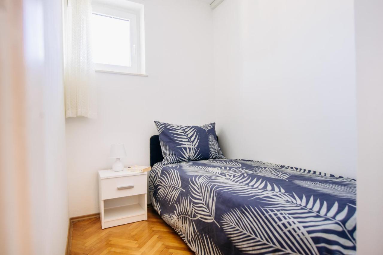 Sunnynest Apartment - 3Br Apt With Free Parking & Wi-Fi, Close To Lapad Bay Beach Dubrovnik Exterior photo