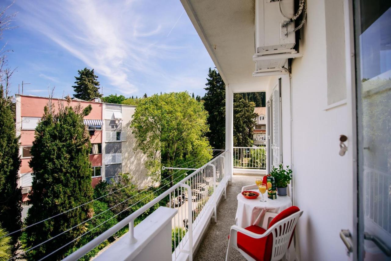 Sunnynest Apartment - 3Br Apt With Free Parking & Wi-Fi, Close To Lapad Bay Beach Dubrovnik Exterior photo